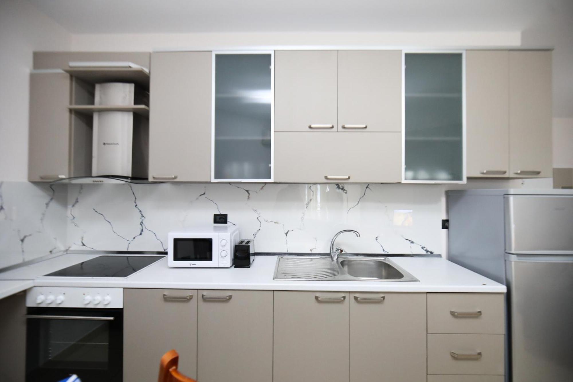 Keli'S Place Влёра Экстерьер фото